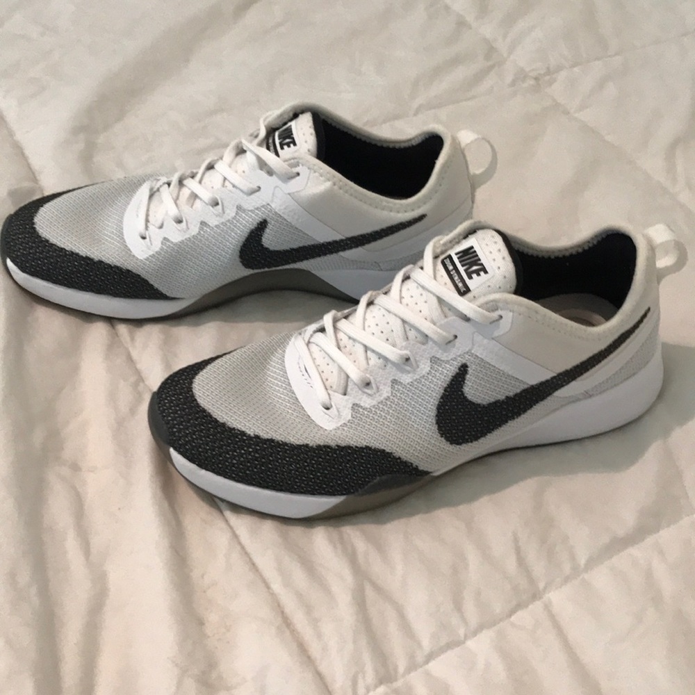 Nike Zoom Dynamic training shoes